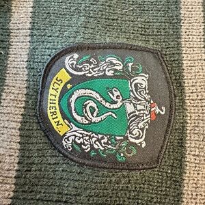 Slytherin Crest Knit Scarf Cinereplica​